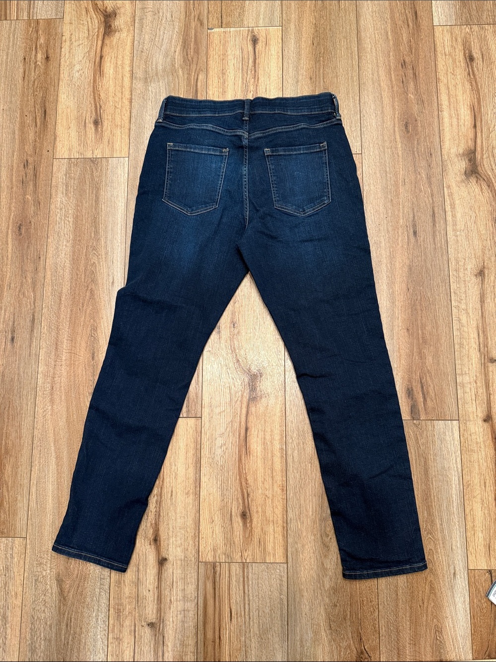 Liz Claiborne Sara Slim Leg Mid Rise Jeans Women’s Sz 12 Comfort Waist Dark Wash - Picture 7 of 8